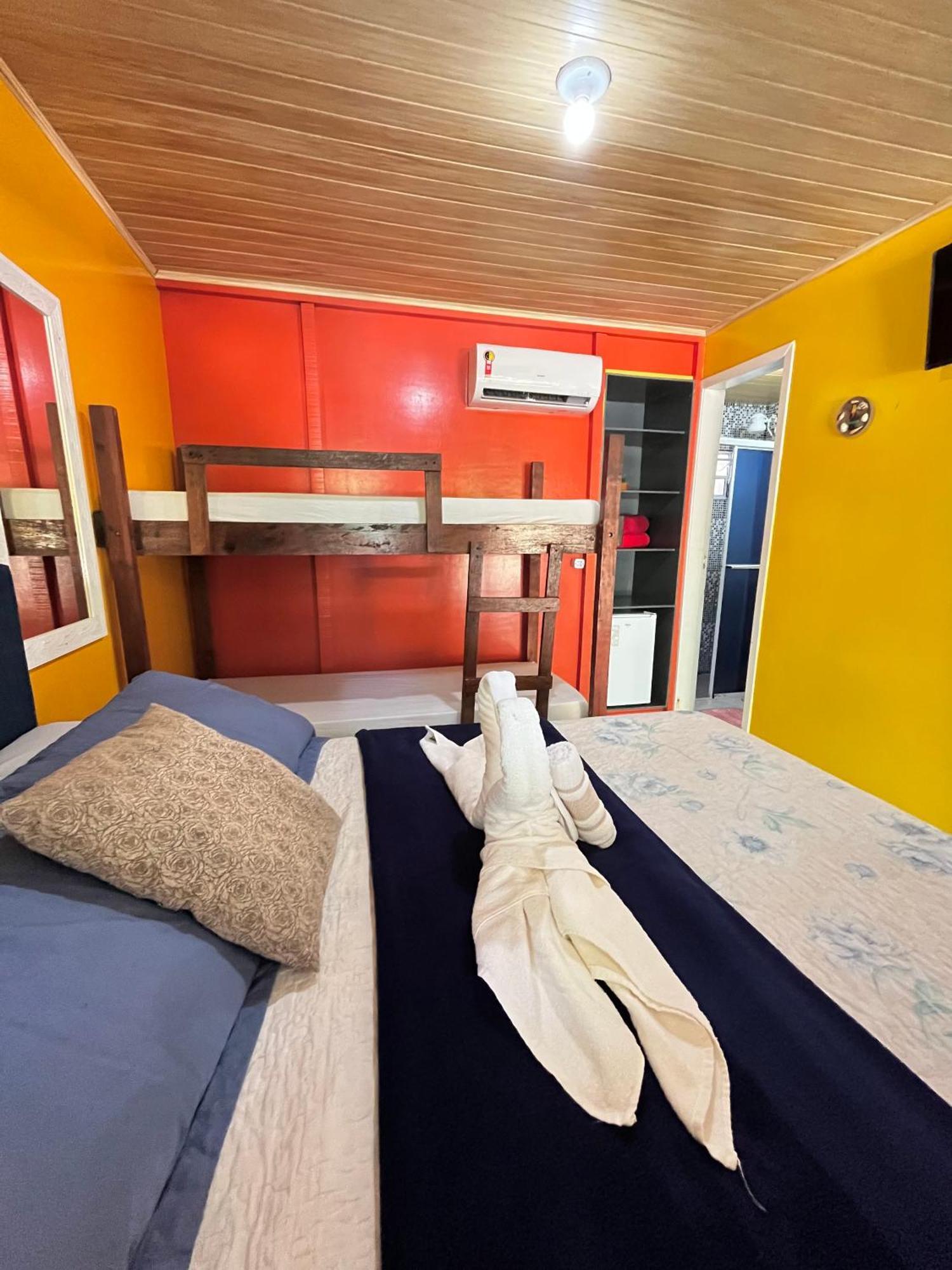 Pousada & Camping Tubarao Ilha do Mel Exterior photo
